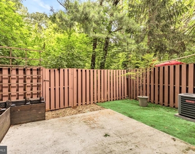 12138 Captiva Court - Photo Thumbnail 29