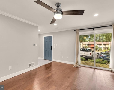 12138 Captiva Court - Photo Thumbnail 2