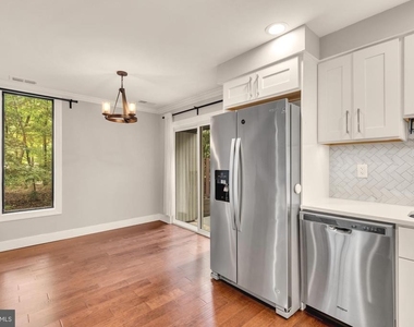 12138 Captiva Court - Photo Thumbnail 13
