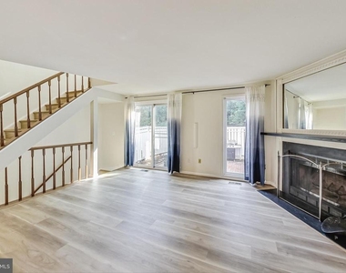 11924 Redtree Way - Photo Thumbnail 5