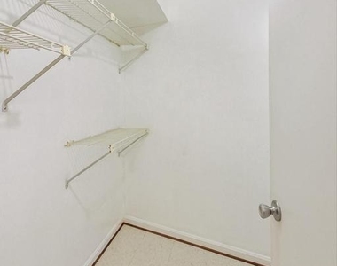 11924 Redtree Way - Photo Thumbnail 23