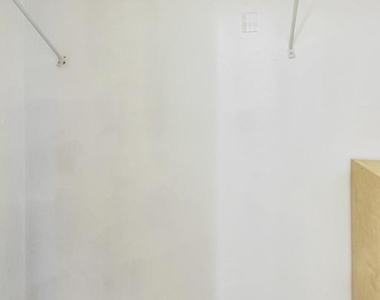 11924 Redtree Way - Photo Thumbnail 11