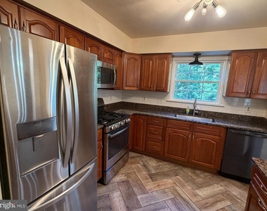 13480 Foxlease Court - Photo Thumbnail 3