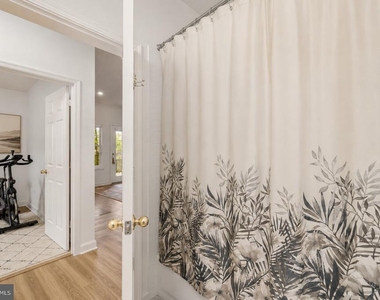 1708 Lake Shore Crest Drive - Photo Thumbnail 19