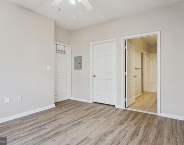 12949 Centre Park Circle - Photo Thumbnail 10
