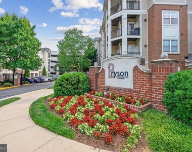 12949 Centre Park Circle - Photo Thumbnail 15