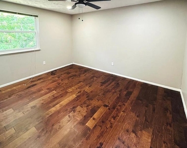 8201 Terra Grande Avenue - Photo Thumbnail 18