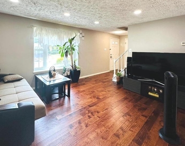 8201 Terra Grande Avenue - Photo Thumbnail 1
