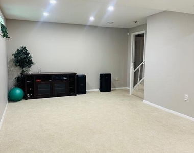 8201 Terra Grande Avenue - Photo Thumbnail 8