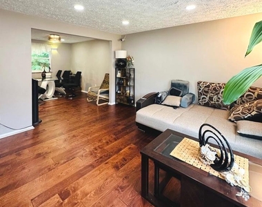 8201 Terra Grande Avenue - Photo Thumbnail 4