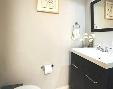 8201 Terra Grande Avenue - Photo Thumbnail 3