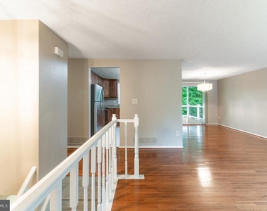 5906 Oak Leather Drive - Photo Thumbnail 5