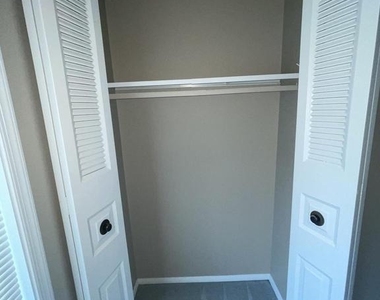 5906 Oak Leather Drive - Photo Thumbnail 21