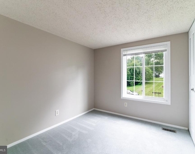 5906 Oak Leather Drive - Photo Thumbnail 19
