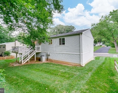 5906 Oak Leather Drive - Photo Thumbnail 40