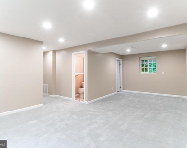 5906 Oak Leather Drive - Photo Thumbnail 24