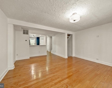 1931 Belmont Ridge Court - Photo Thumbnail 4