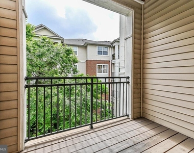 12909 Centre Park Circle - Photo Thumbnail 18