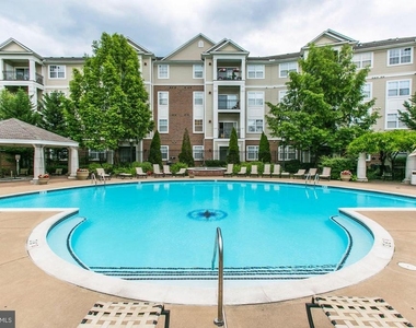 12909 Centre Park Circle - Photo Thumbnail 24