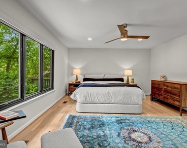 6706 Pine Creek Court - Photo Thumbnail 19