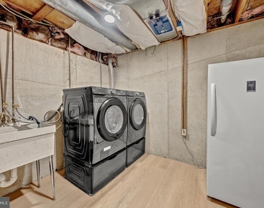 6706 Pine Creek Court - Photo Thumbnail 30