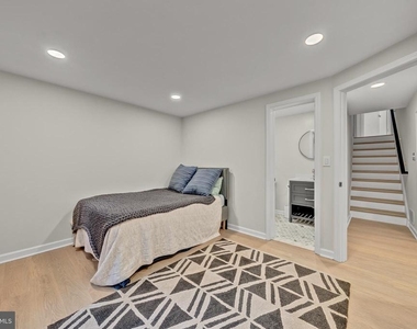 6706 Pine Creek Court - Photo Thumbnail 28