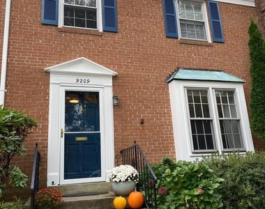9209 Bailey Lane - Photo Thumbnail 15