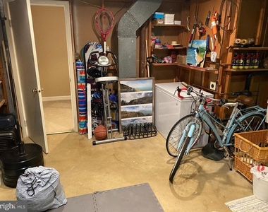 9209 Bailey Lane - Photo Thumbnail 14