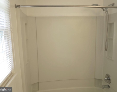 8406 Woodford Court - Photo Thumbnail 37