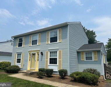 8406 Woodford Court - Photo Thumbnail 46