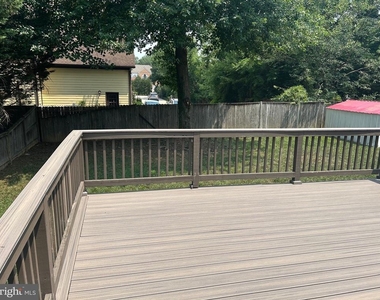 8406 Woodford Court - Photo Thumbnail 43
