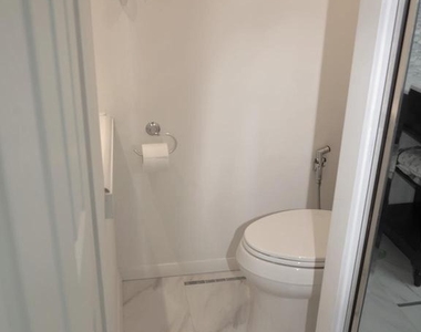 8406 Woodford Court - Photo Thumbnail 24