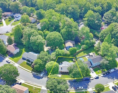 8097 Winding Way Court - Photo Thumbnail 7