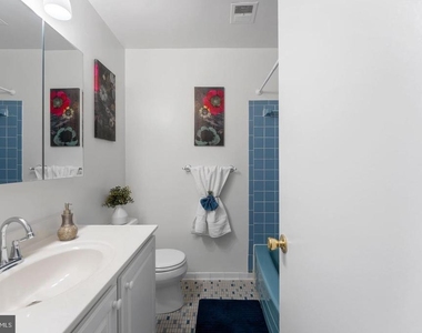 8459 Thames Street - Photo Thumbnail 3