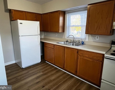 7889 Main Street - Photo Thumbnail 4