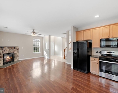 300 Kintyre Lane - Photo Thumbnail 14