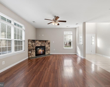 300 Kintyre Lane - Photo Thumbnail 8