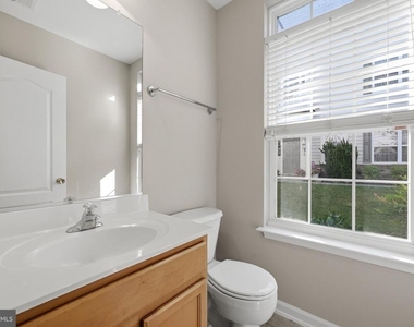300 Kintyre Lane - Photo Thumbnail 17