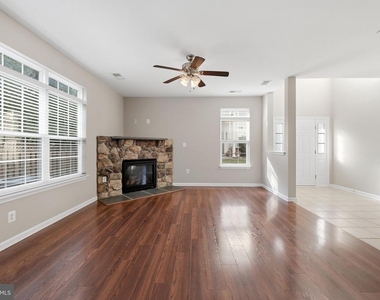 300 Kintyre Lane - Photo Thumbnail 7