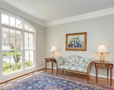10084 Daniels Run Way - Photo Thumbnail 5