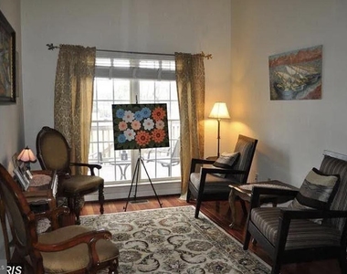 10084 Daniels Run Way - Photo Thumbnail 6