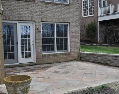 10084 Daniels Run Way - Photo Thumbnail 18