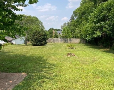 218 W Main Street - Photo Thumbnail 18