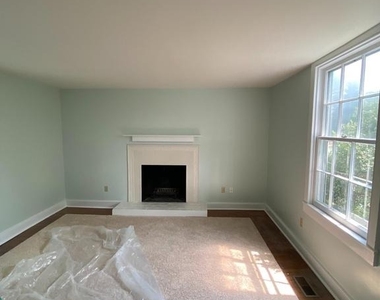 218 W Main Street - Photo Thumbnail 8