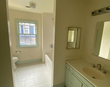 218 W Main Street - Photo Thumbnail 15