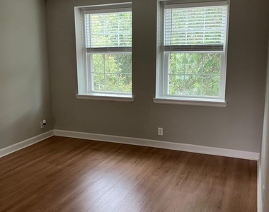 2980 S Columbus Street - Photo Thumbnail 4