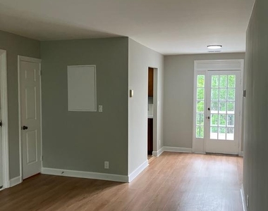 2980 S Columbus Street - Photo Thumbnail 7
