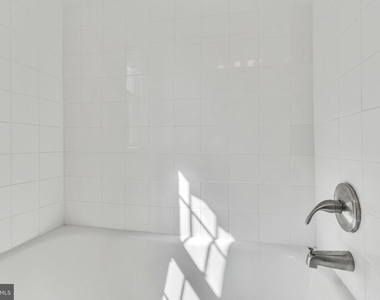 300 Commonwealth Avenue - Photo Thumbnail 15