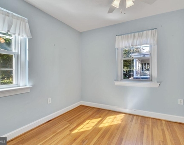300 Commonwealth Avenue - Photo Thumbnail 11
