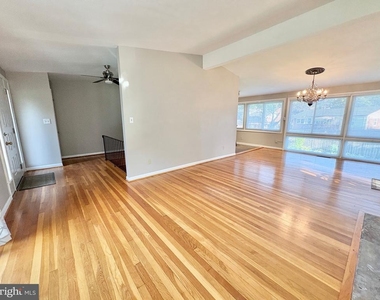 5628 Fillmore Avenue - Photo Thumbnail 7